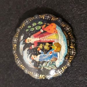 Vintage Christmas 80's Russian Lacquer Hand Painted Paper Mache Pin
